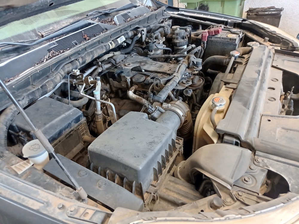 MUñON Nissan NP 300 2015  USADO  EN DESARME